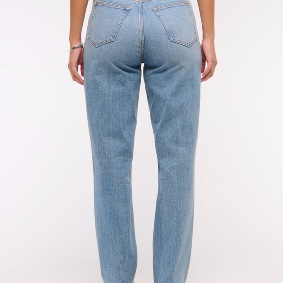 🆕 A&F Curve Love Vintage Ultra High Rise Raw Hem Straight Leg Denim - Picture 9 of 9